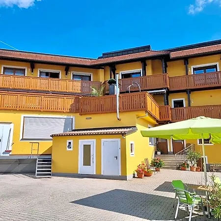 Baeckerei & Seegerer Bed & Breakfast